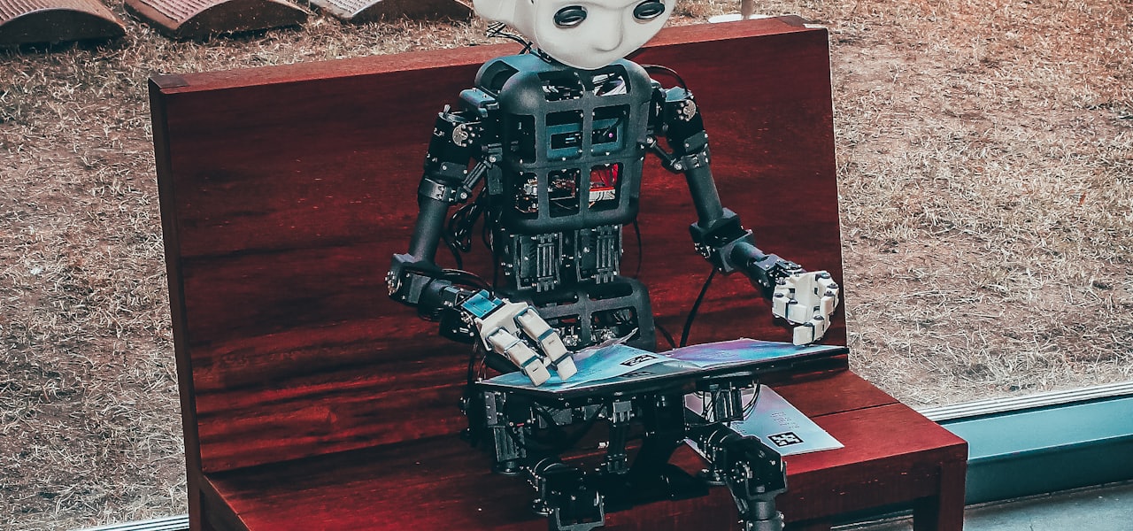 AI Blog Writers: Free vs Paid (2026)
